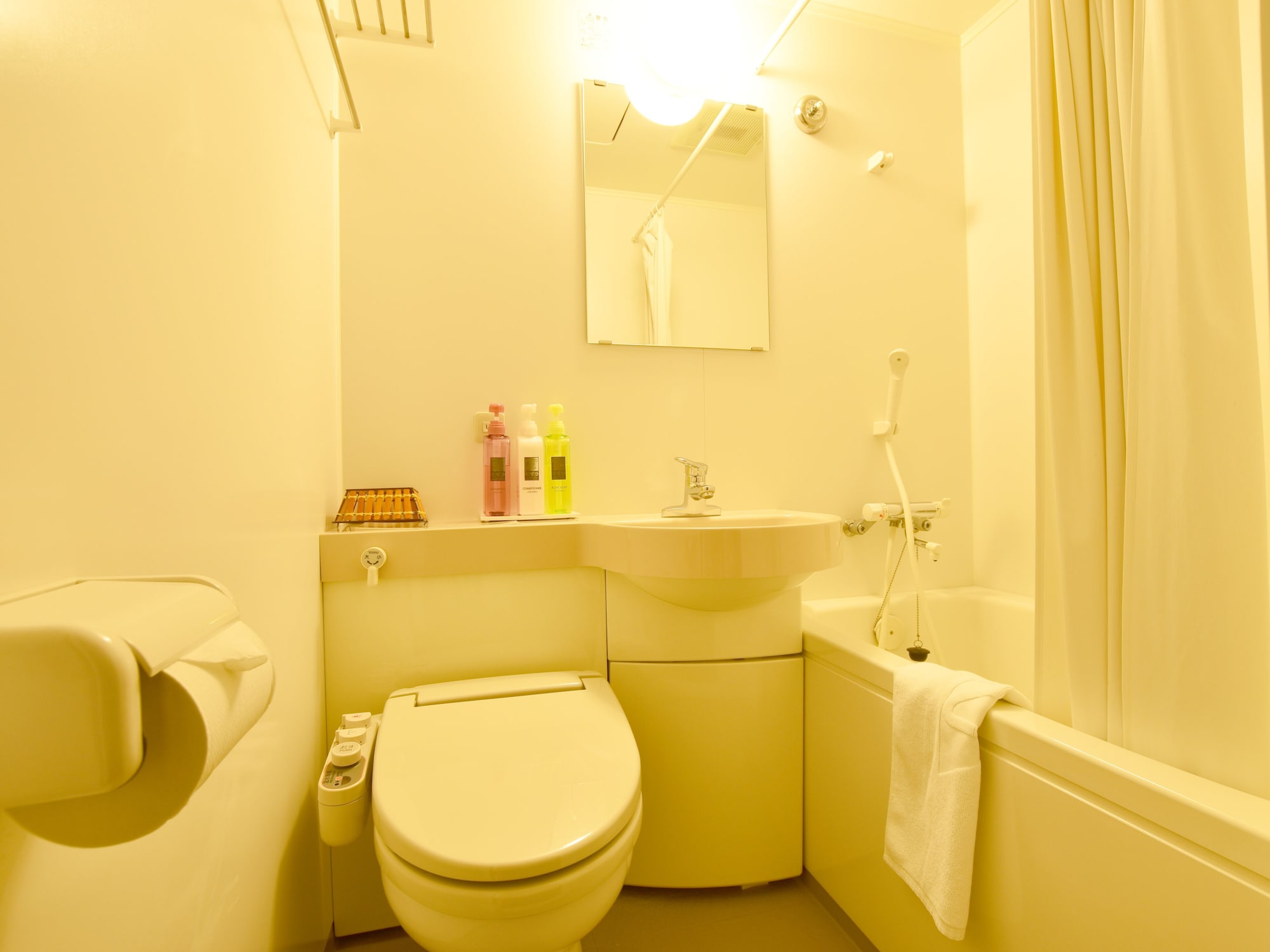 Japanese, 3 Futon Beds, Private Bathroom, Yot Wing