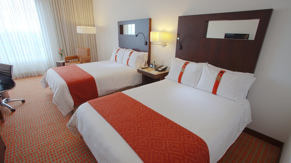 Holiday Inn Bogota Airport 21/75
