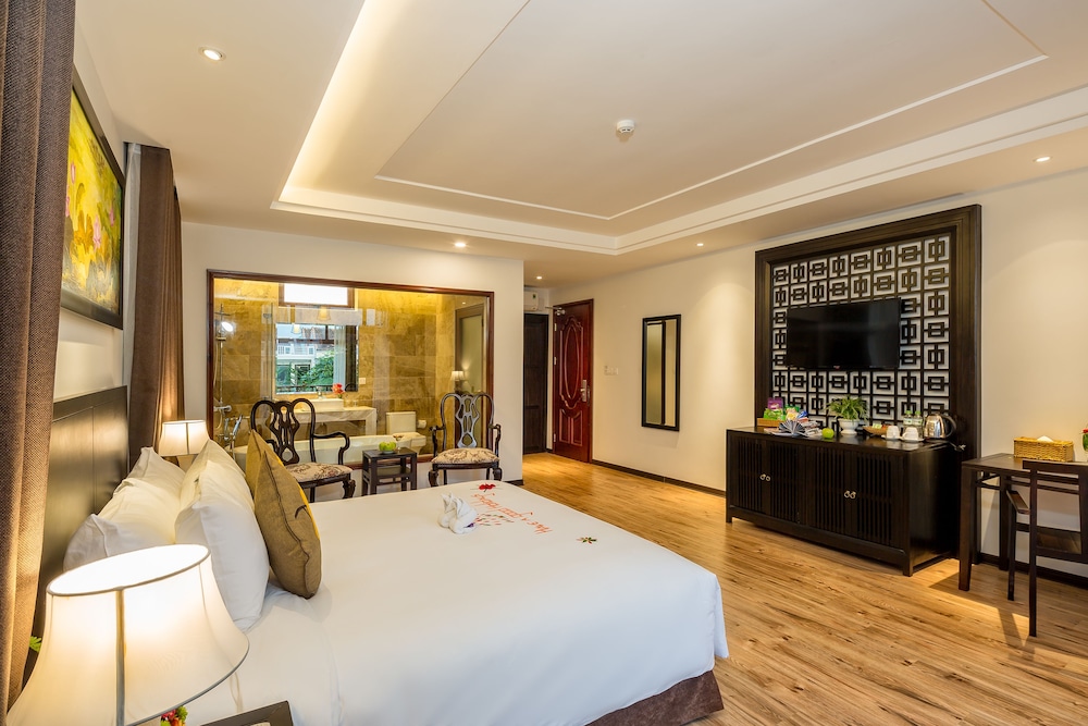 Emotion Villa Hoi An 17/70