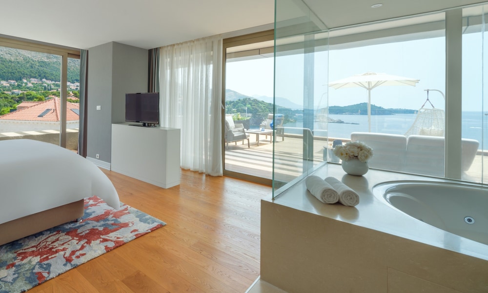 جناح تنفيذي بسرير كينج بإطلالة على البحر بشرفة، Rixos Premium Dubrovnik 10/10