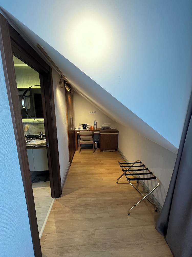 Kings Cross Hotel Istanbul 2/50