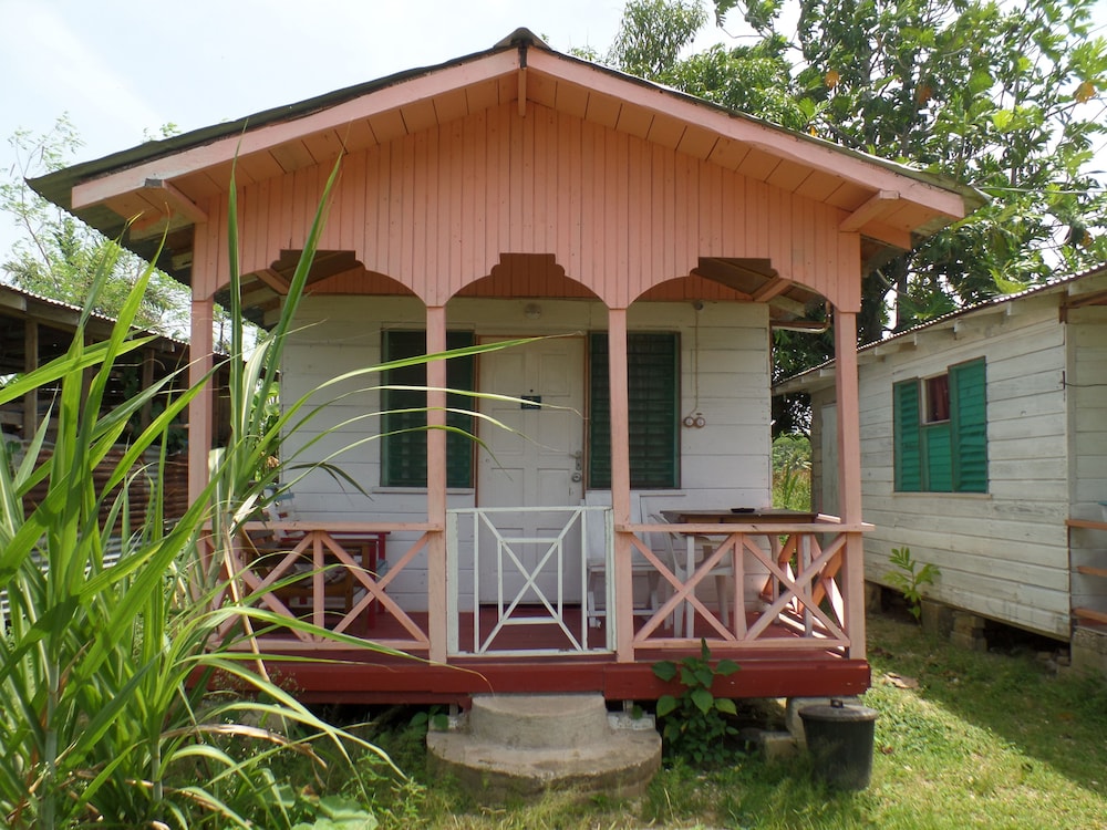 Beach Road Cottages At Jah Bs photo2