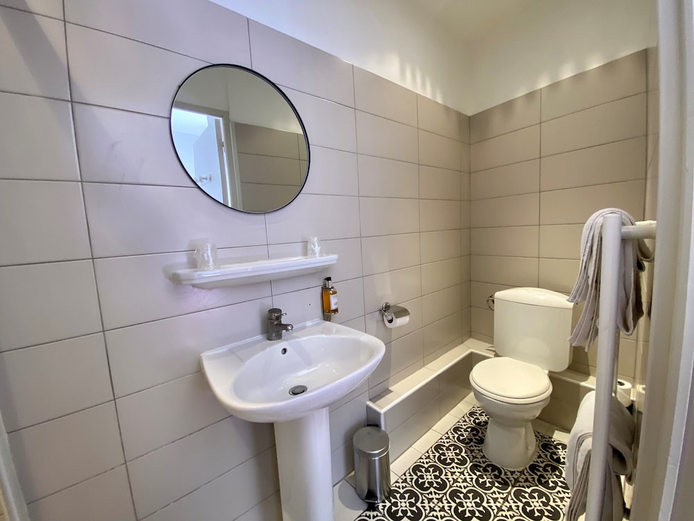 Hotel La Bellaudiere 33/37