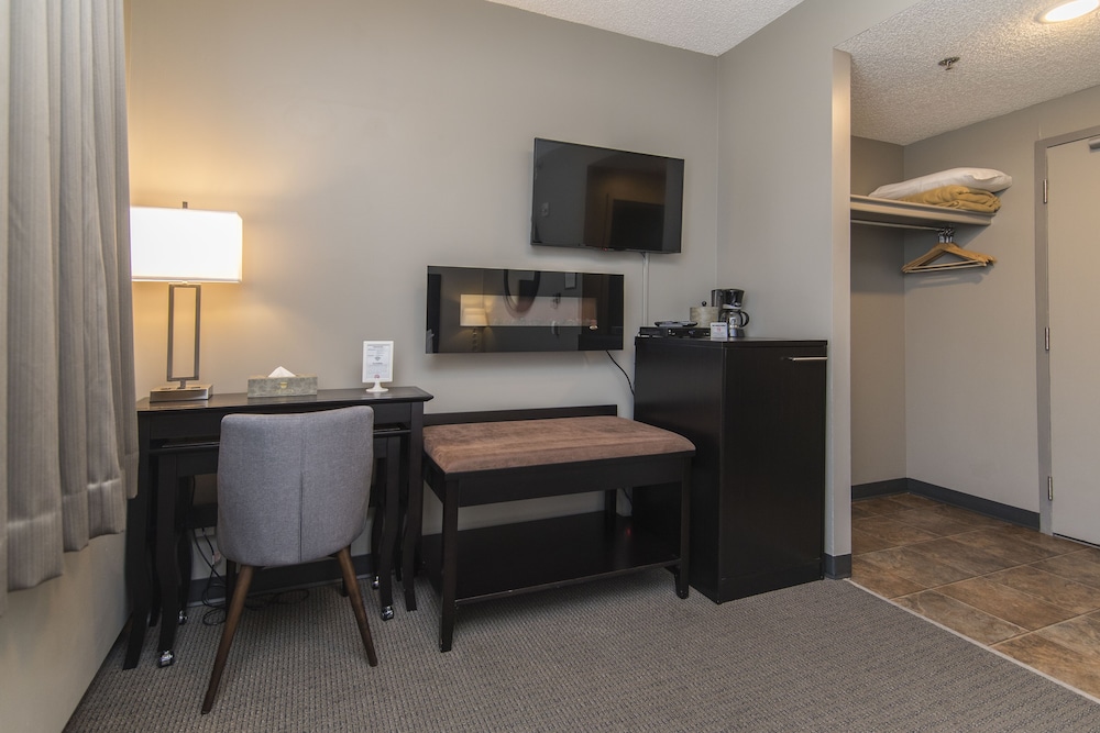 King Edward Hotel 40/55