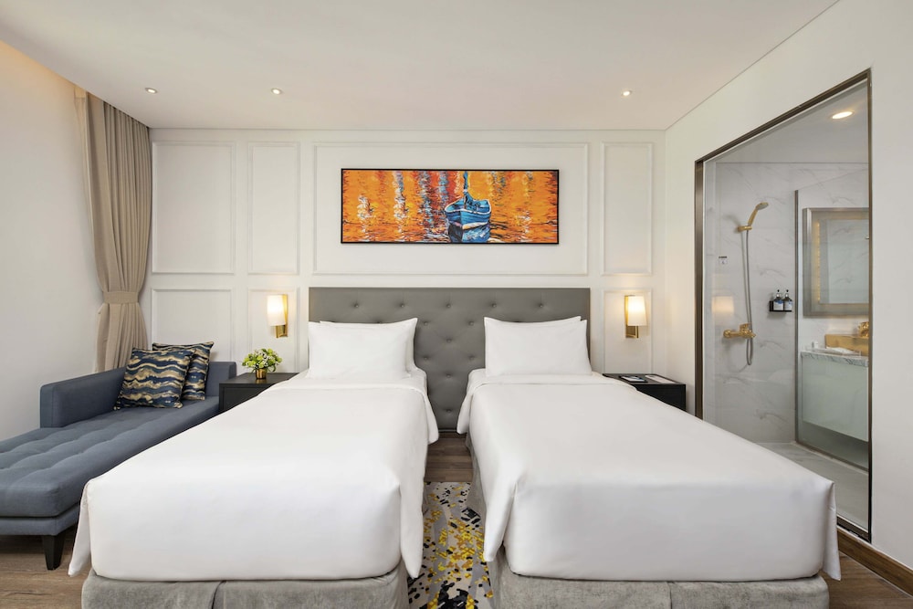 Deluxe, Twin Beds, Bay View, Balcony