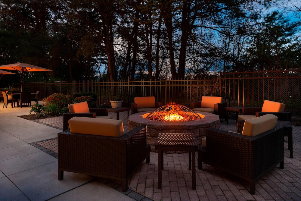 Courtyard By Marriott Asheville 33/39