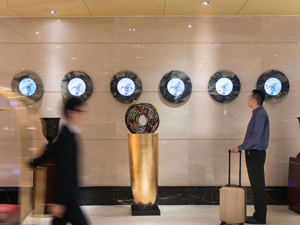 Pullman Guangzhou Baiyun Airport Hotel 18/77