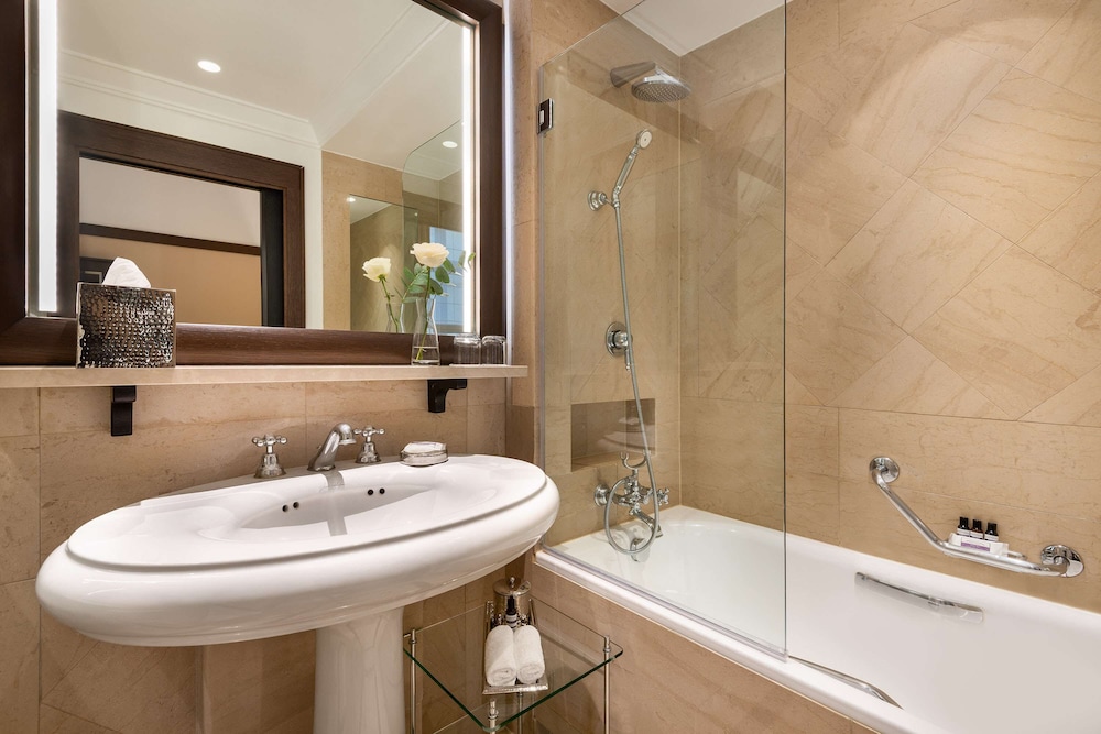 Hyatt Paris Madeleine 70/72