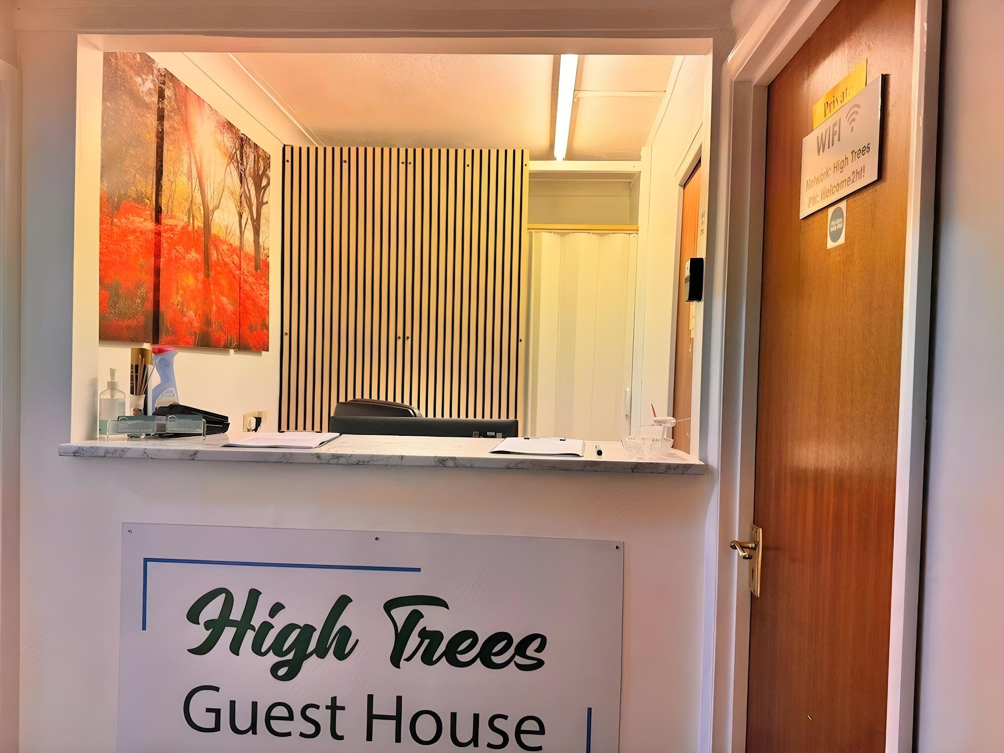 High Trees Guest House Gatwick 10/49