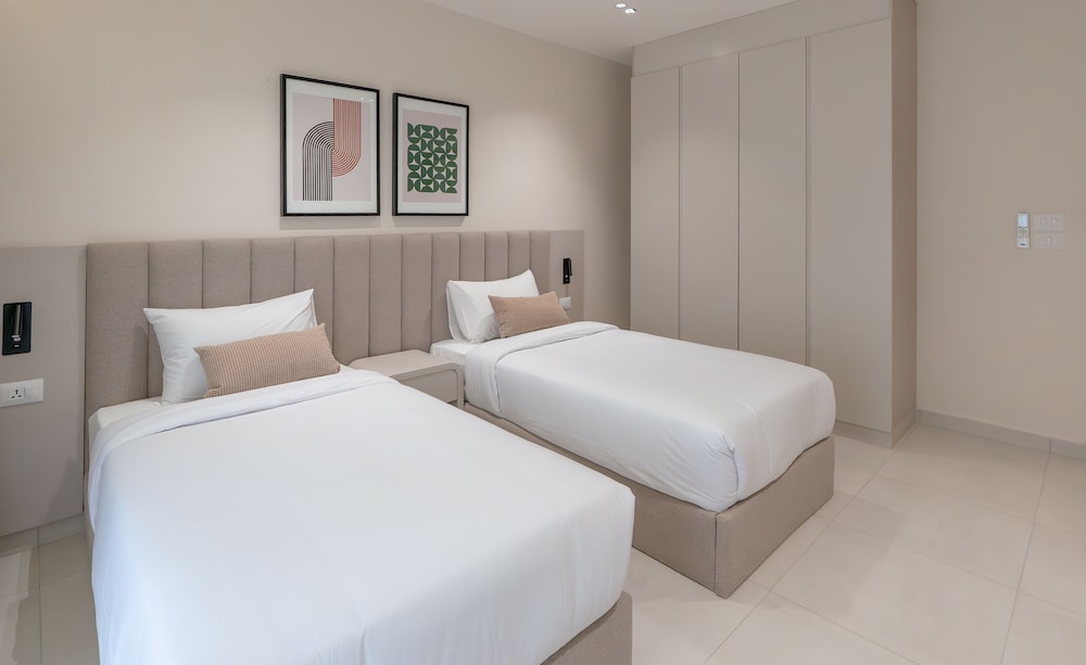 Prime Residence Zayed Heights 20/50