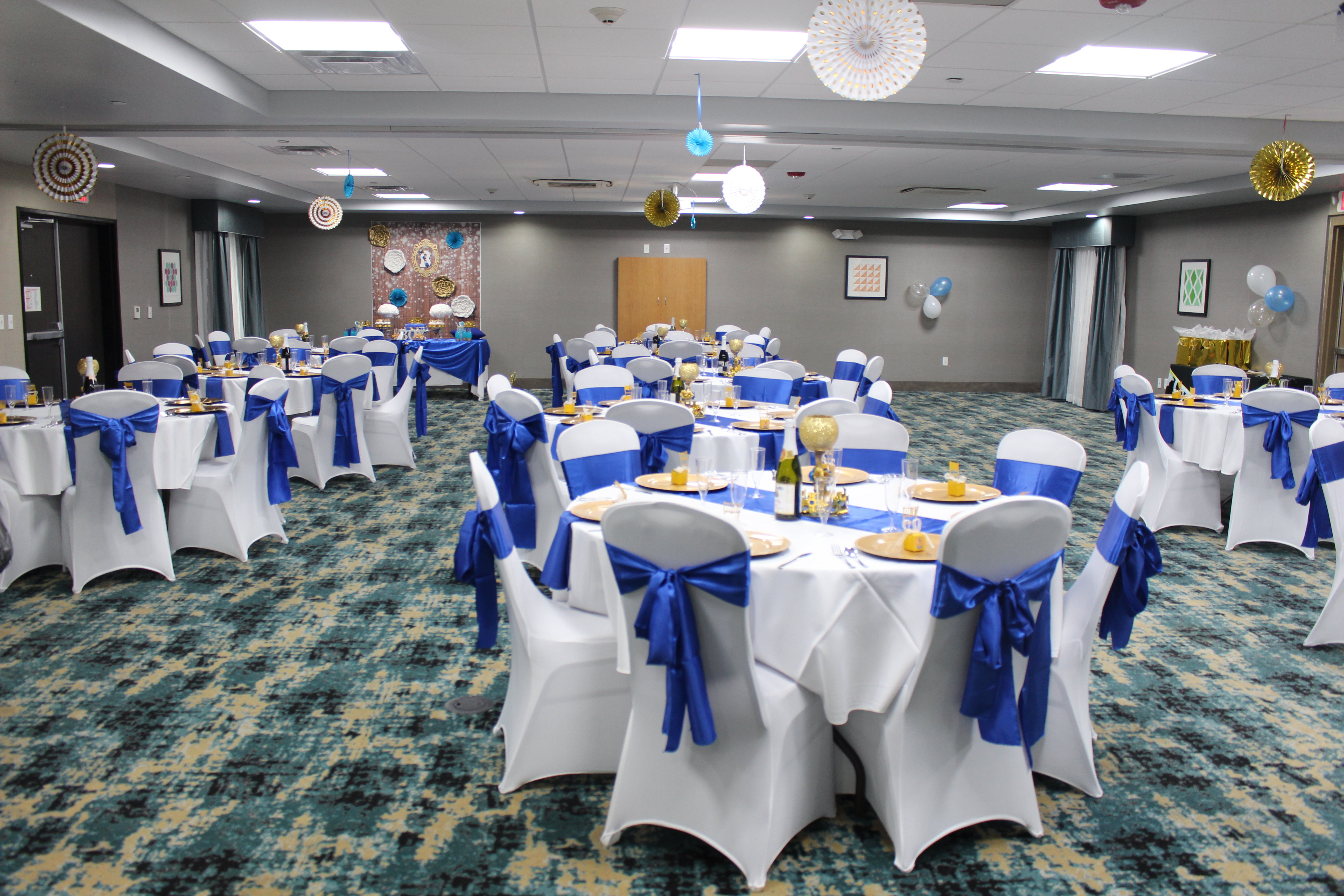 Holiday Inn Express Suites Shawnee Kansas City West 62/67