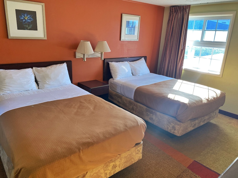 Americas Best Value Inn Manchester Ct 8/24
