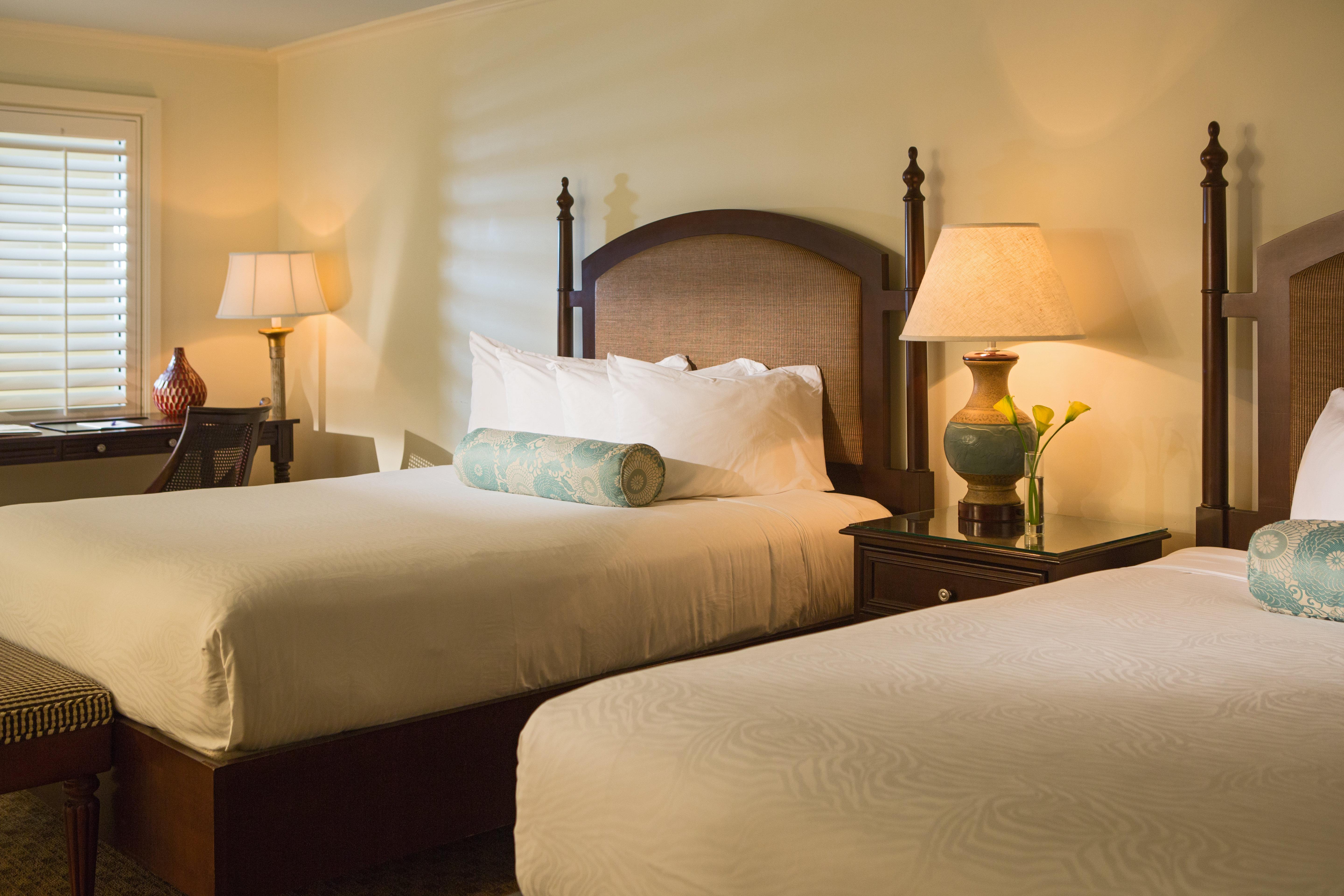 Essential, 2 Queen Beds