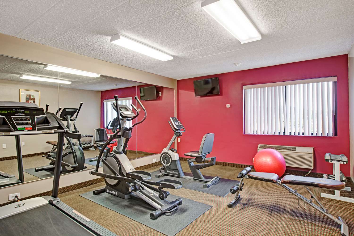 Ramada By Wyndham Rockaway 17/27