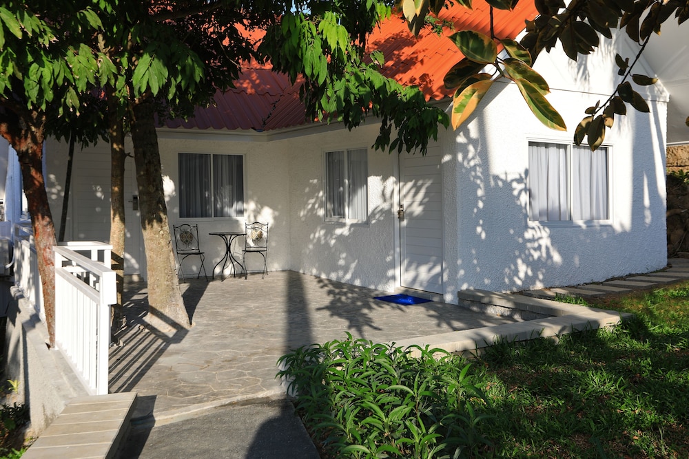 Kata White Villas 27/44