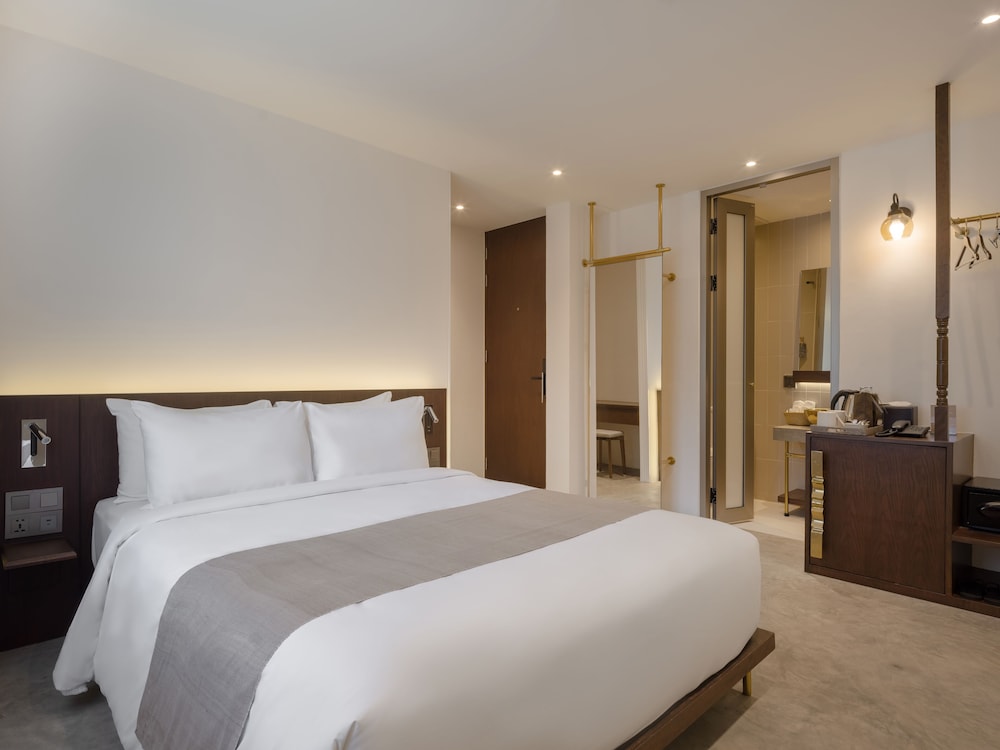 SUPERIOR, DOUBLE BED