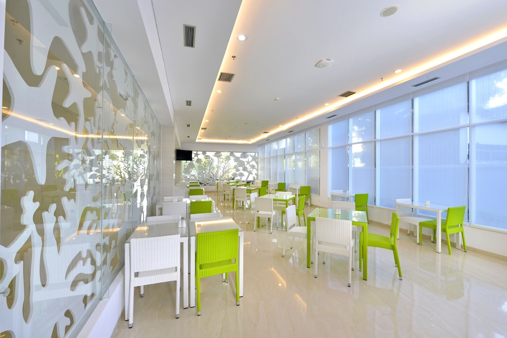Whiz Hotel Sudirman Cilacap 42/60
