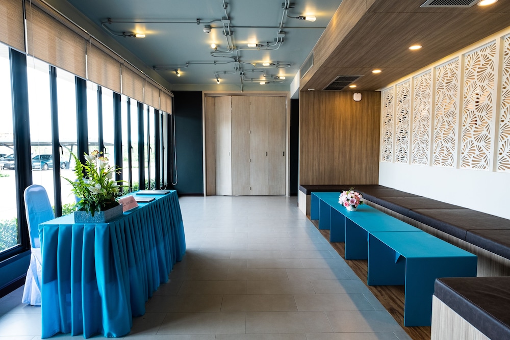 S.22 Hotel Suratthani 52/64