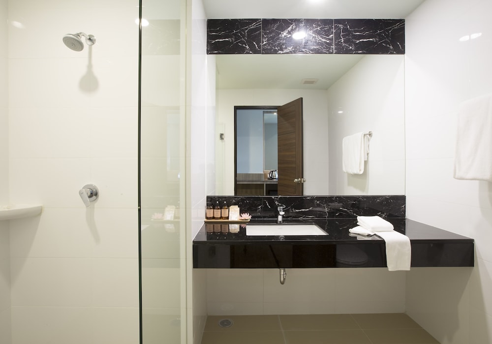 Civilize Hotel 64/64