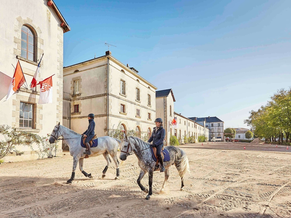 Mercure La Roche Sur Yon Centre 65/76
