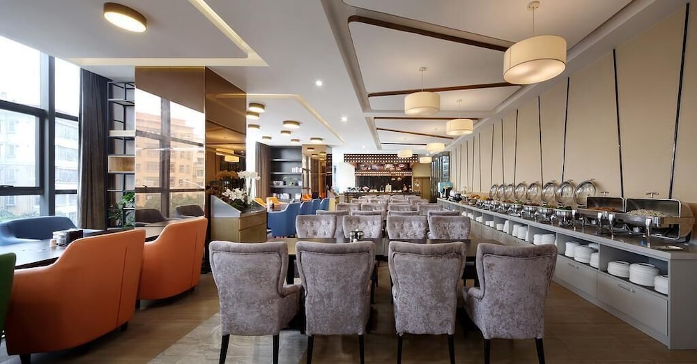 Shenzhen Hongdu Hotel 38/60