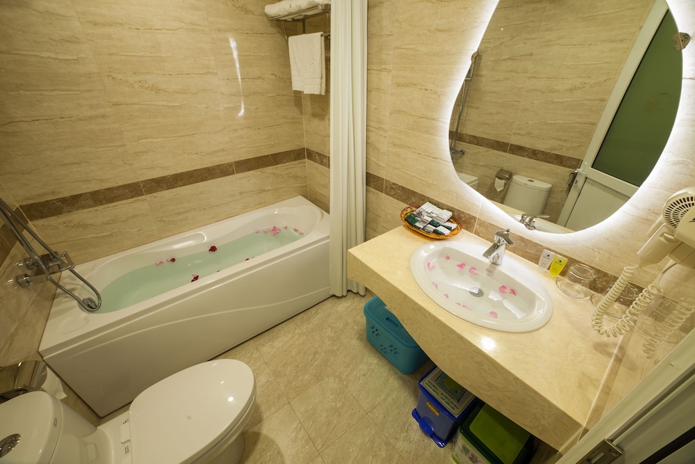 Hotel La Perle Hue 43/60