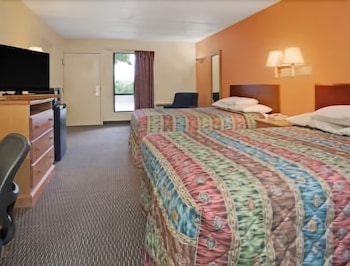 Days Inn by Wyndham Cincinnati East 13/21