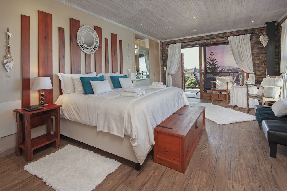 White Shark Guest House 15/50