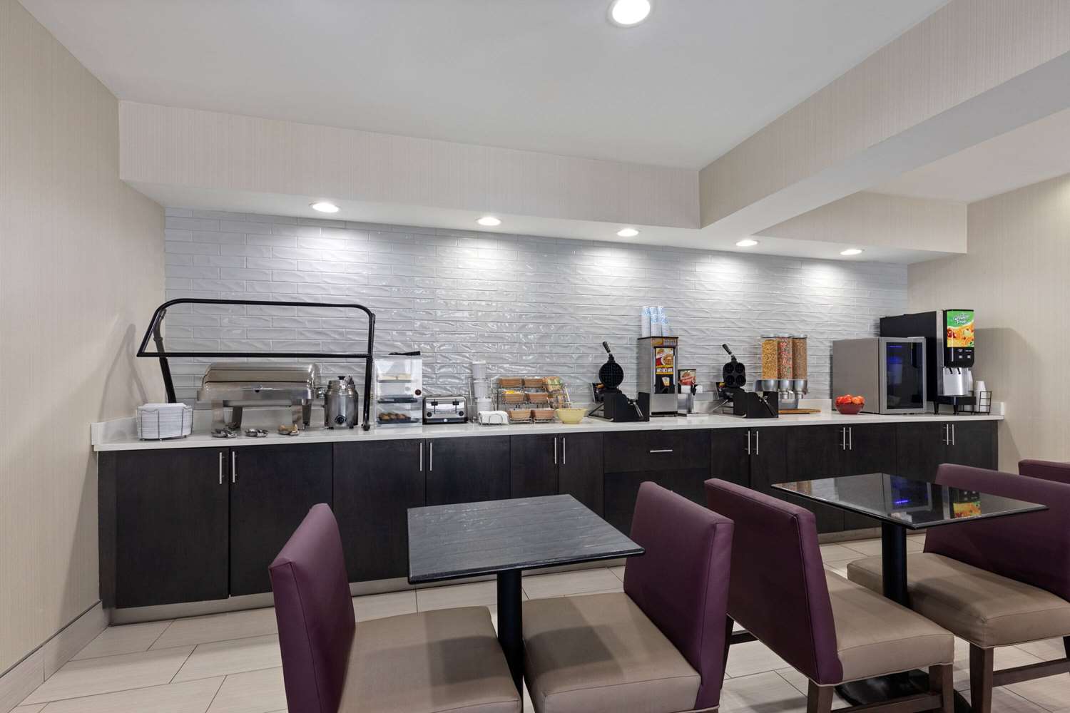 La Quinta Inn & Suites by Wyndham Snellville-Stone Mountain 10/19