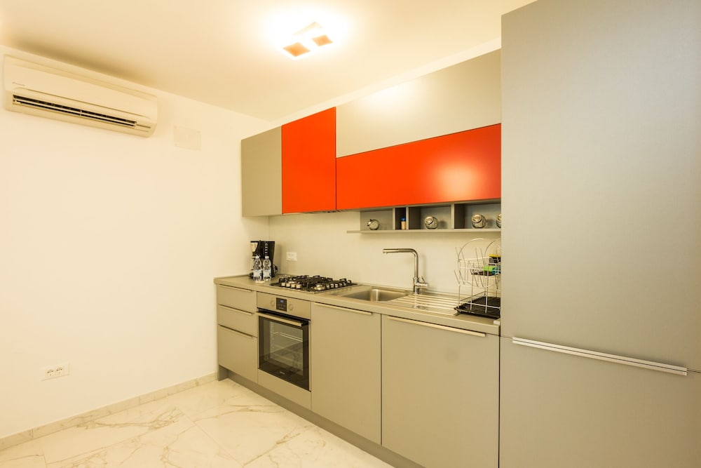 Aparthotel Gimi 61/62