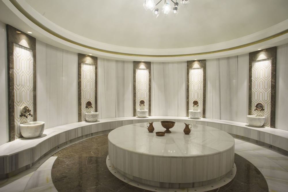 Mercure Istanbul West Hotel and Convention Center 17/33