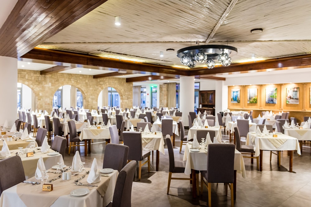 restaurant-cafeteria
