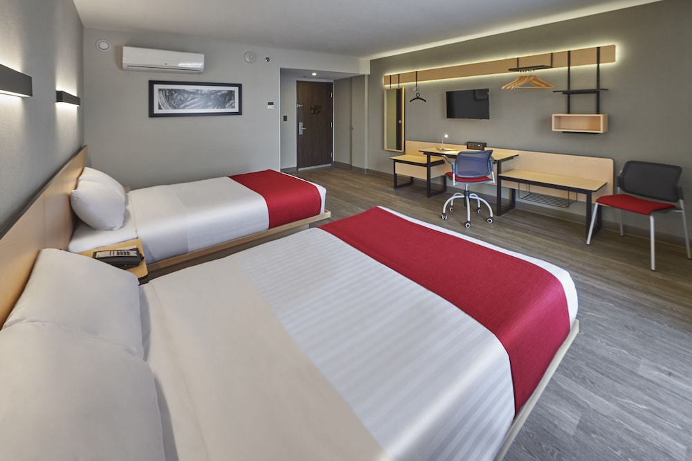 ROOM TWO DOUBLE BEDS