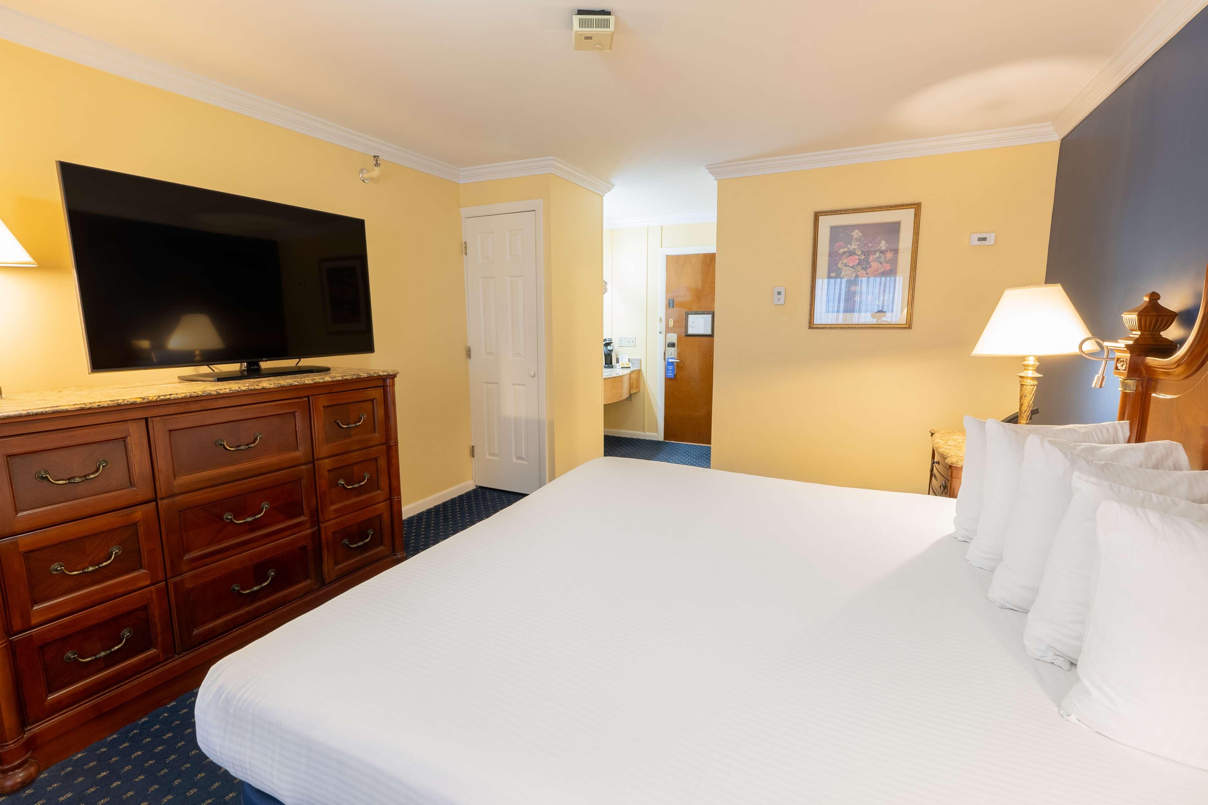 Relaxation, King Bed