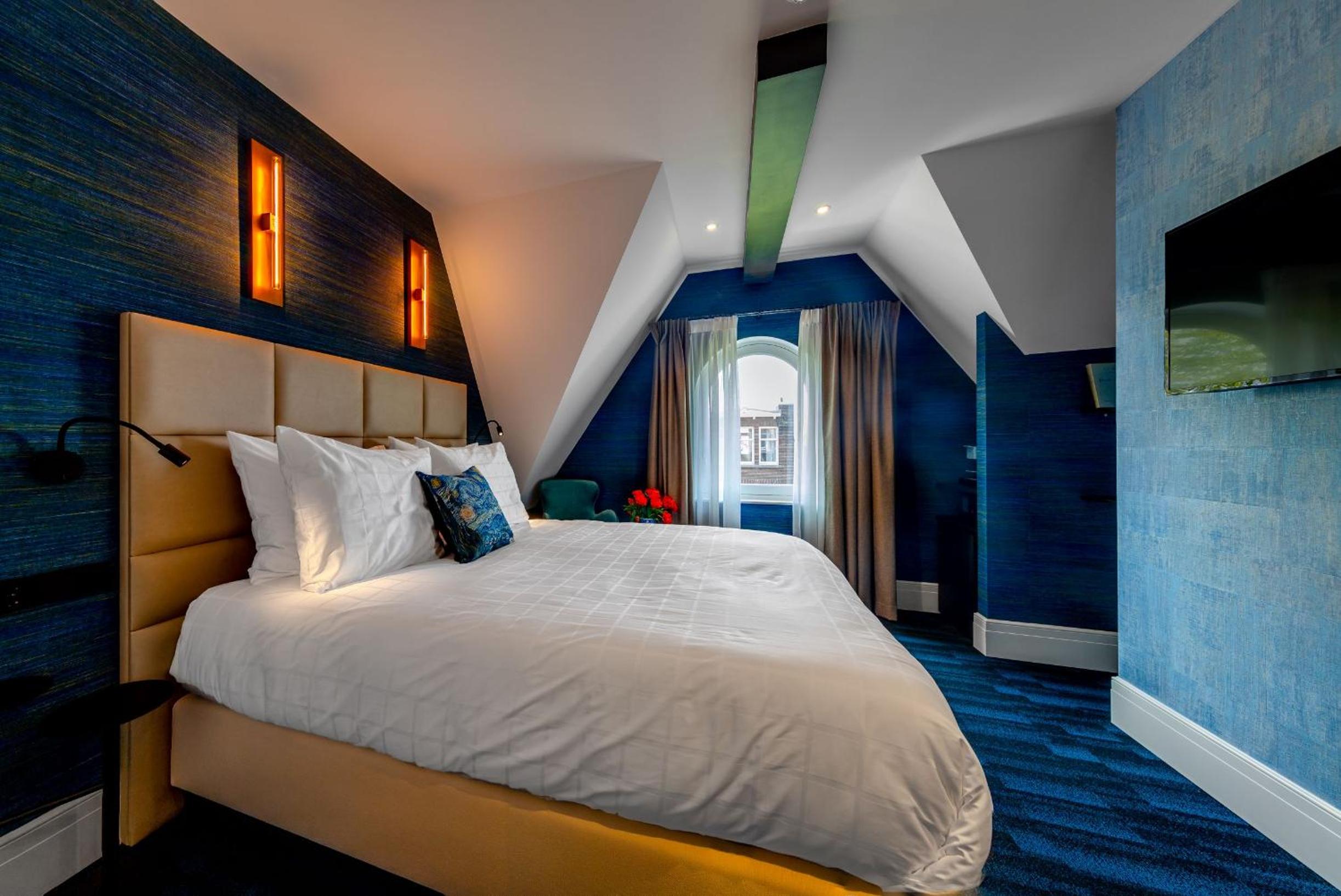 Comfy, Double Bed