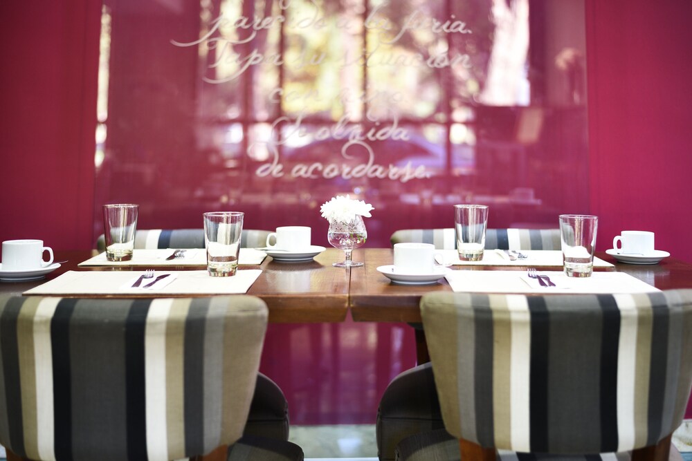 Portal Plaza Suites 26/50