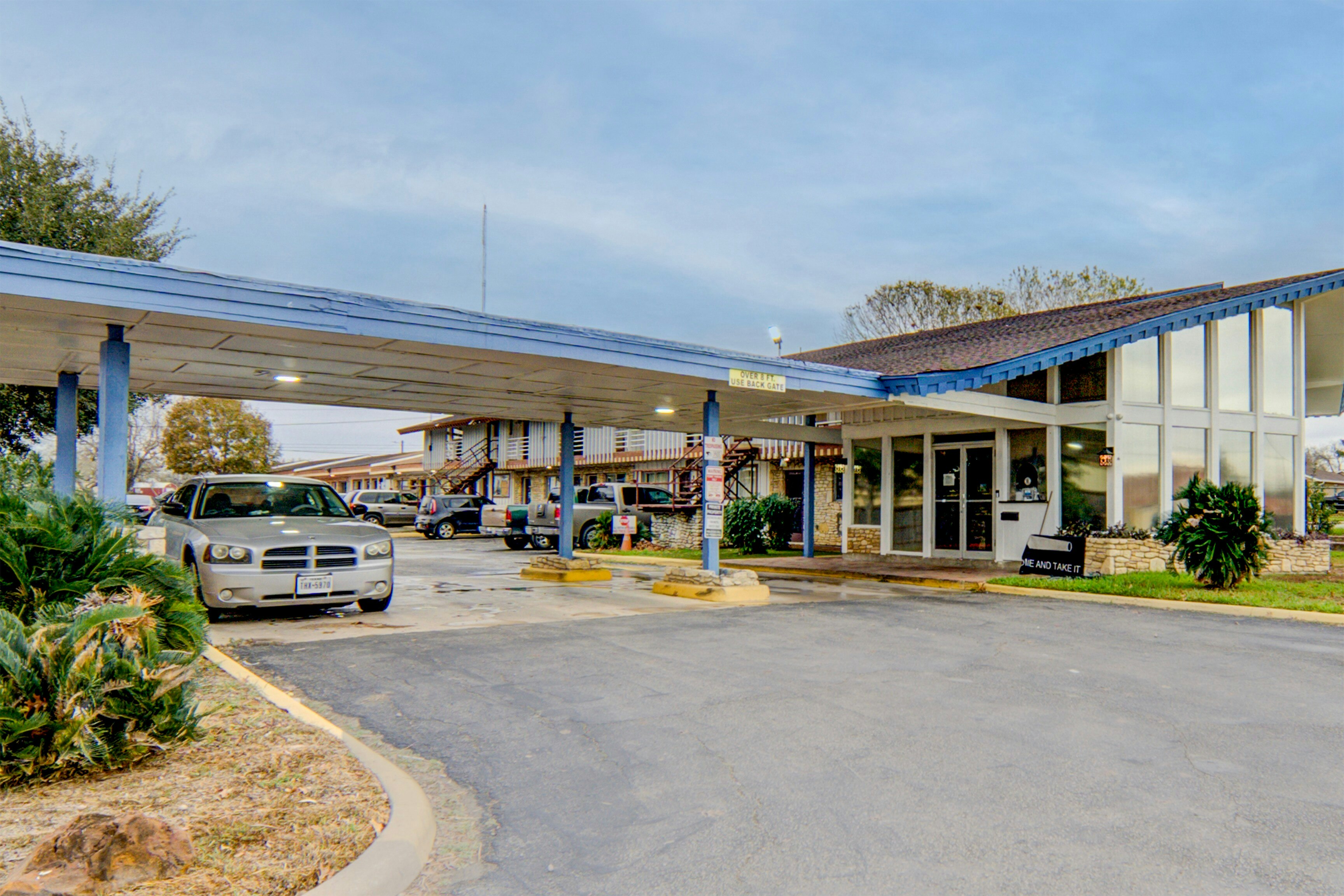 Cannon Inn By Capital O Gonzales Tx 46/62