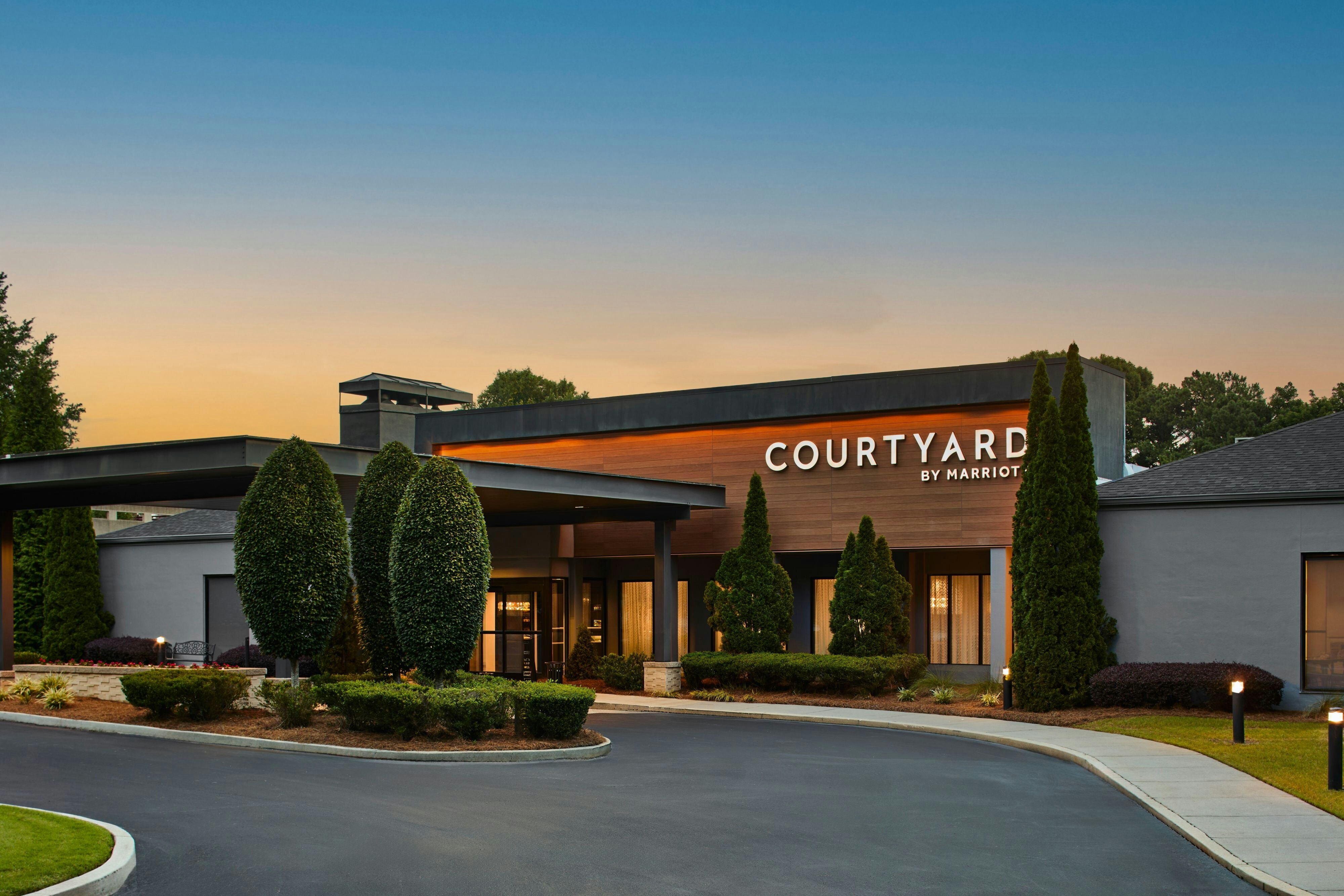 Courtyard Atlanta Windy Hill Ballpark 2/46