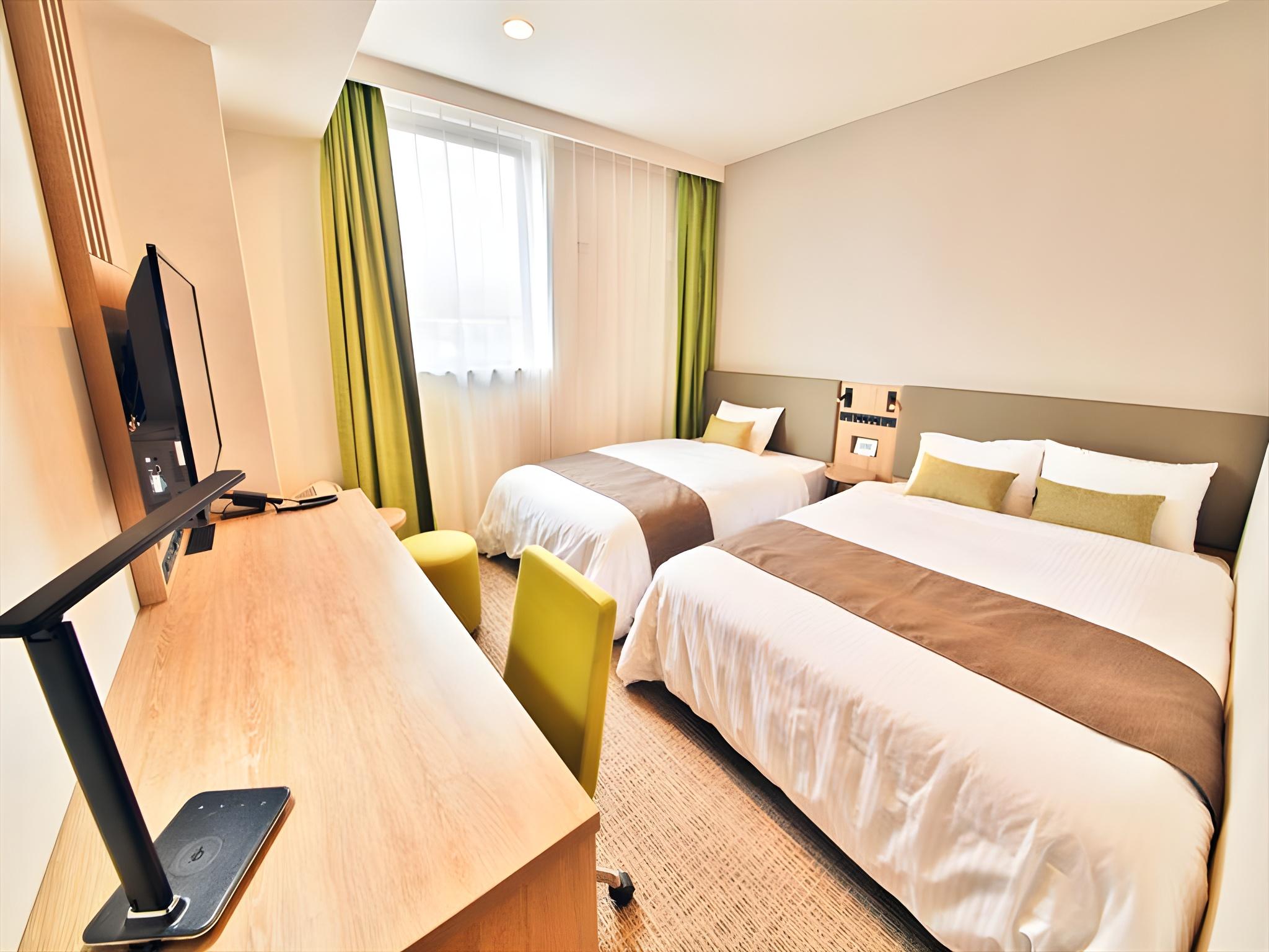 Semi Room, Standard, Twin Beds, 1 Double and 1 Semi Double Bed