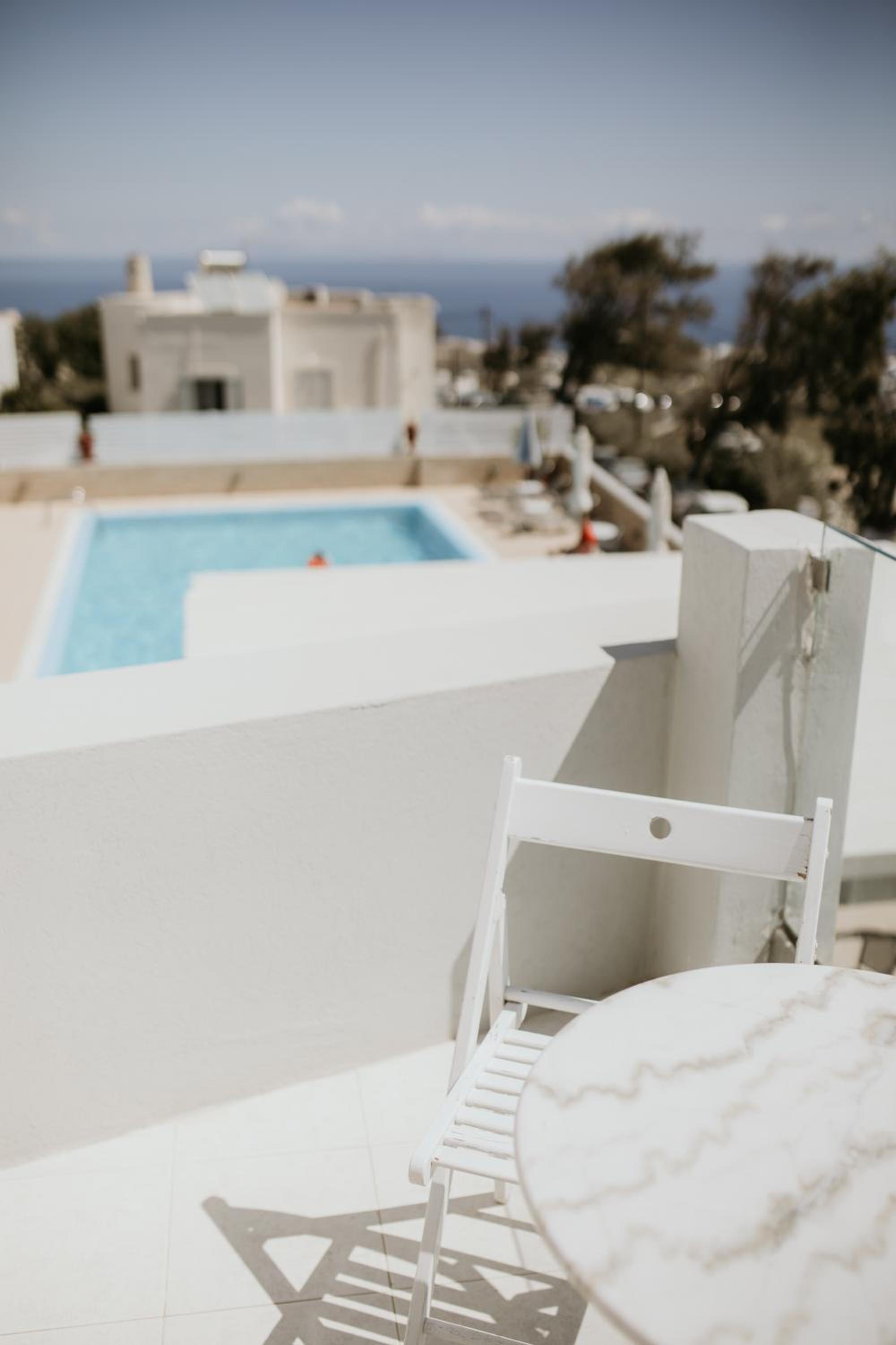 Hotel Thirasia 71/98