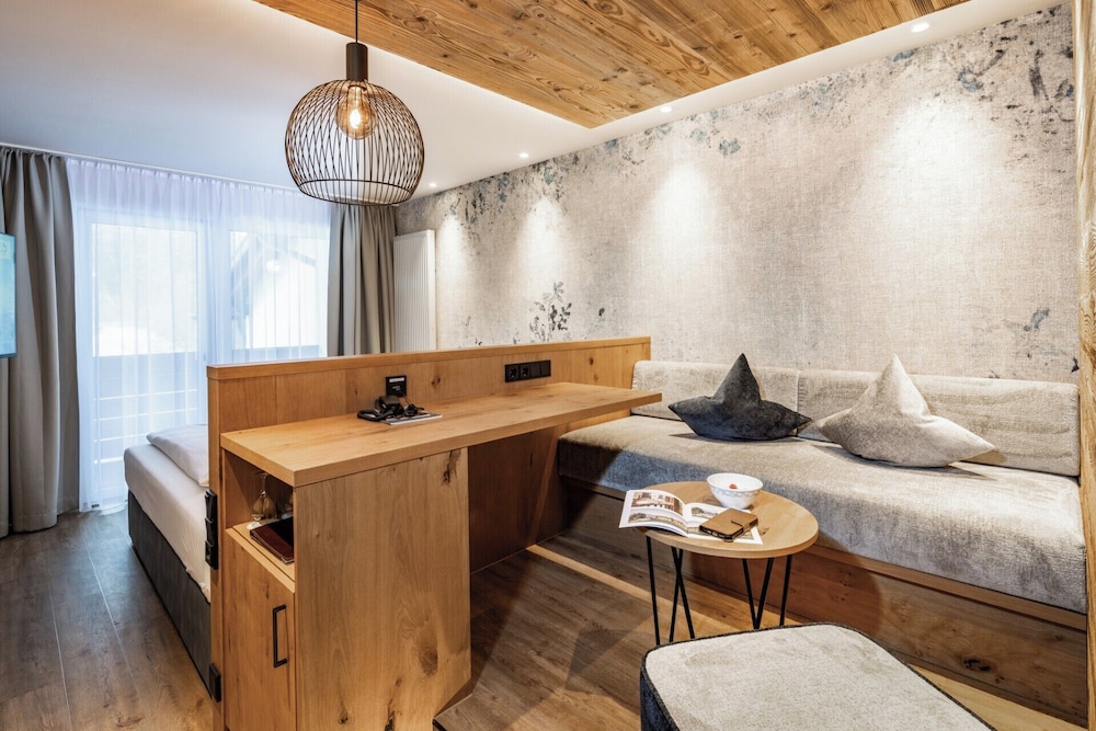 Hotel Alpenhof 12/66