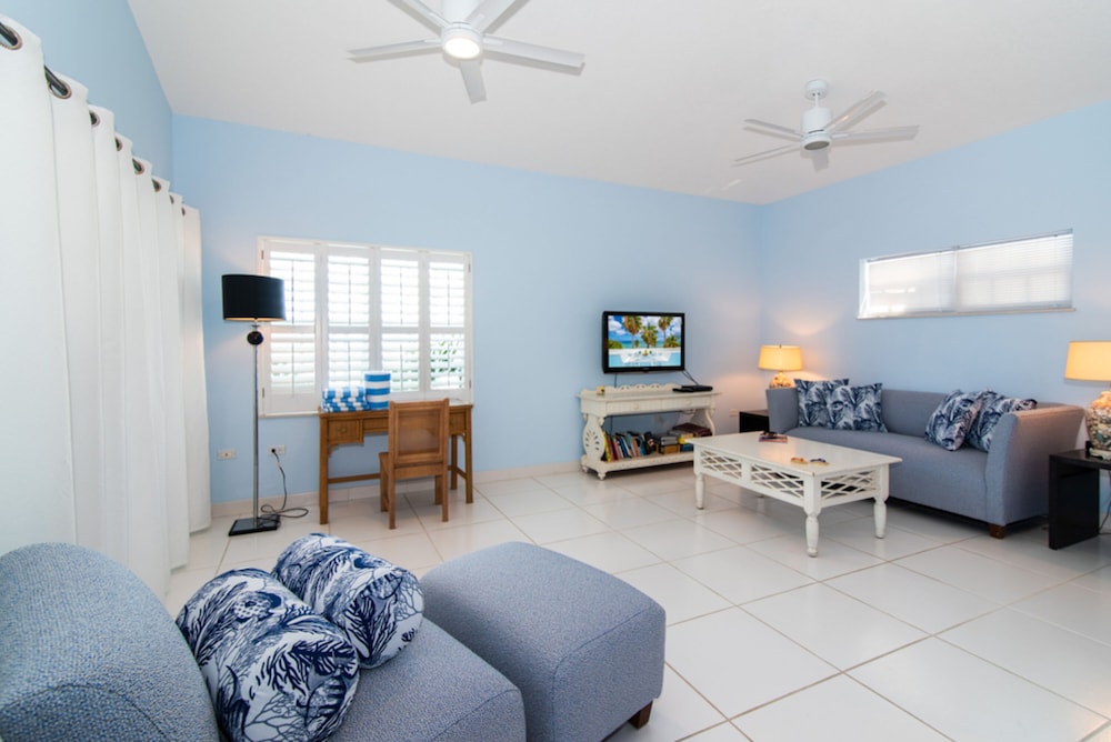 Grandview Condominiums 50/79