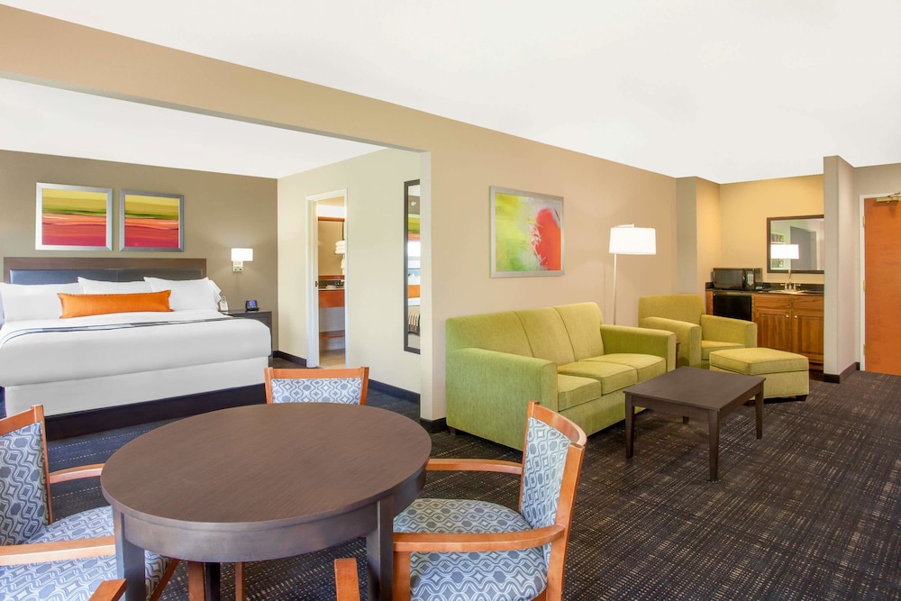 Wingate by Wyndham Columbia 17/32
