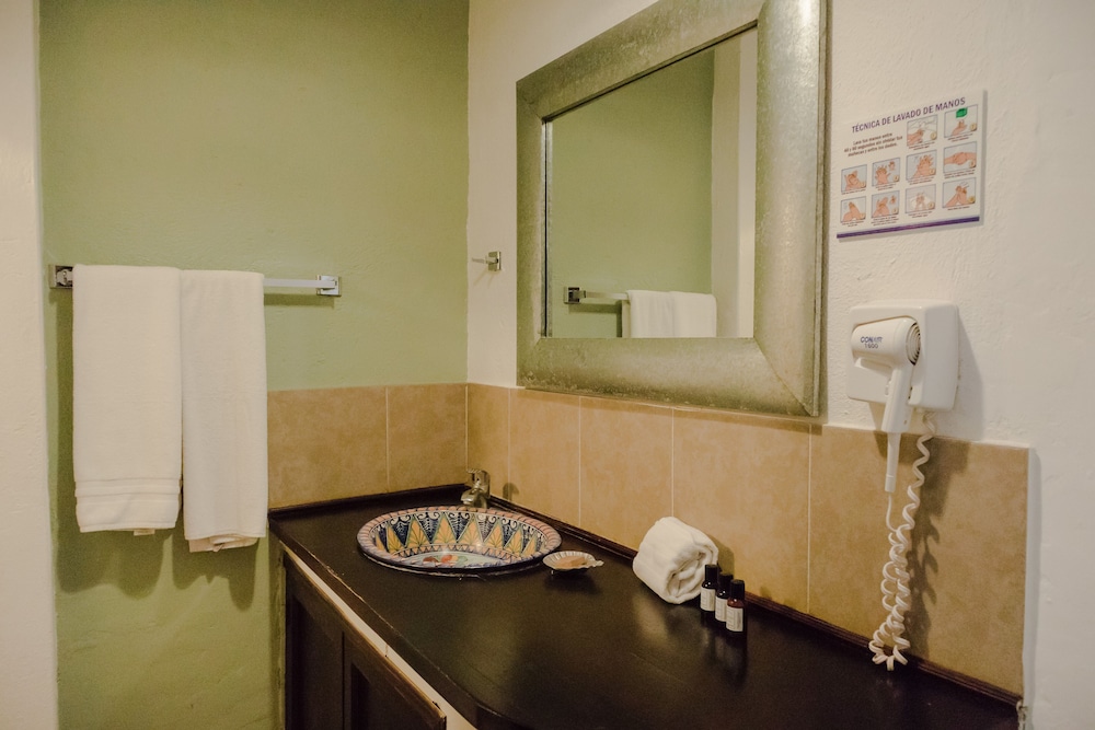 Los Agaves Hotel 51/52