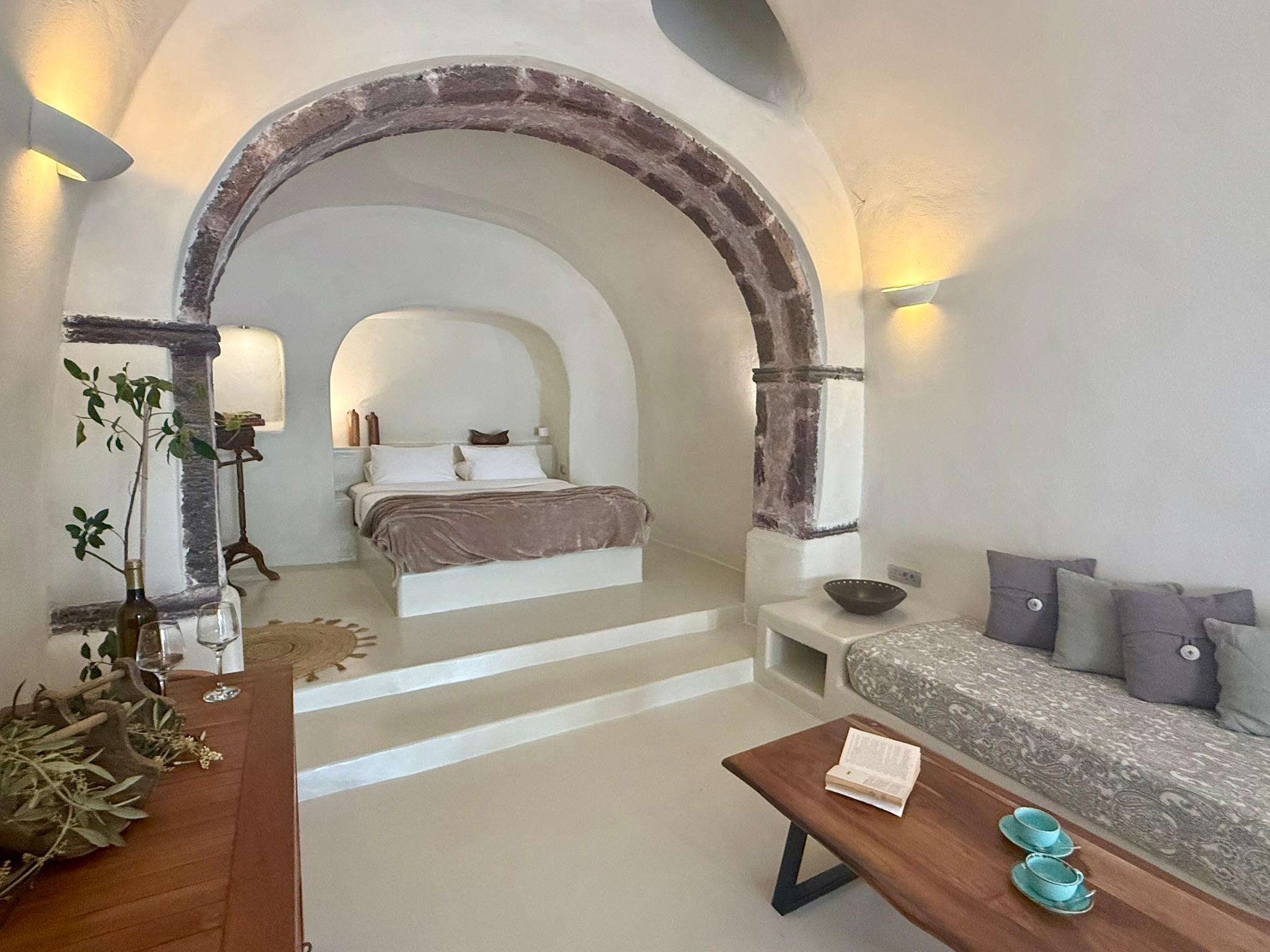 Cave, Double Bed