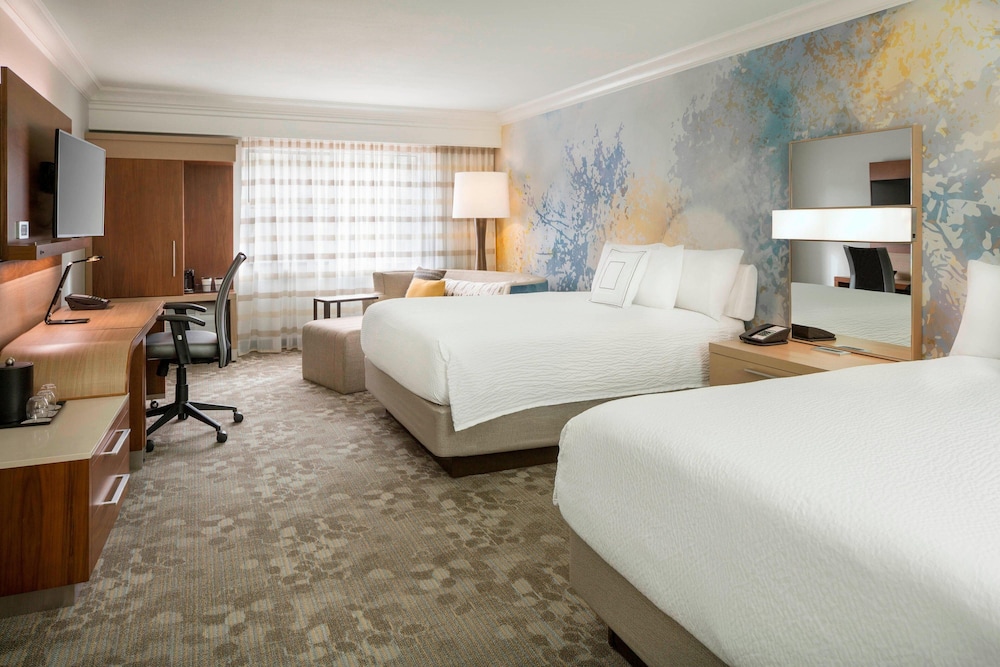 Courtyard By Marriott Palo Alto Los Altos 13/70