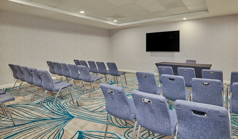 Hyatt Centric Delfina Santa Monica 56/65