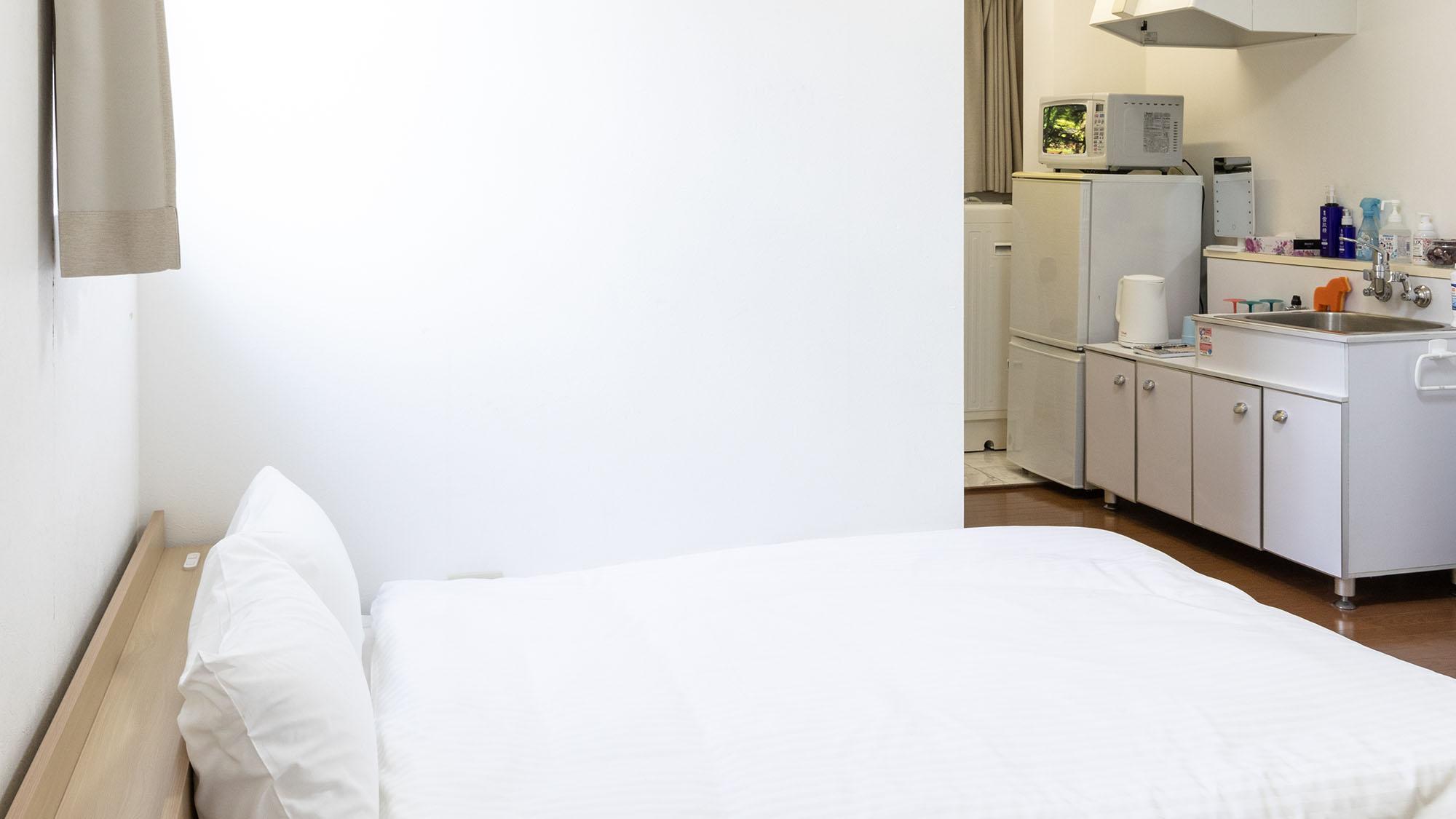 Standard, Twin Beds, Unit Bath
