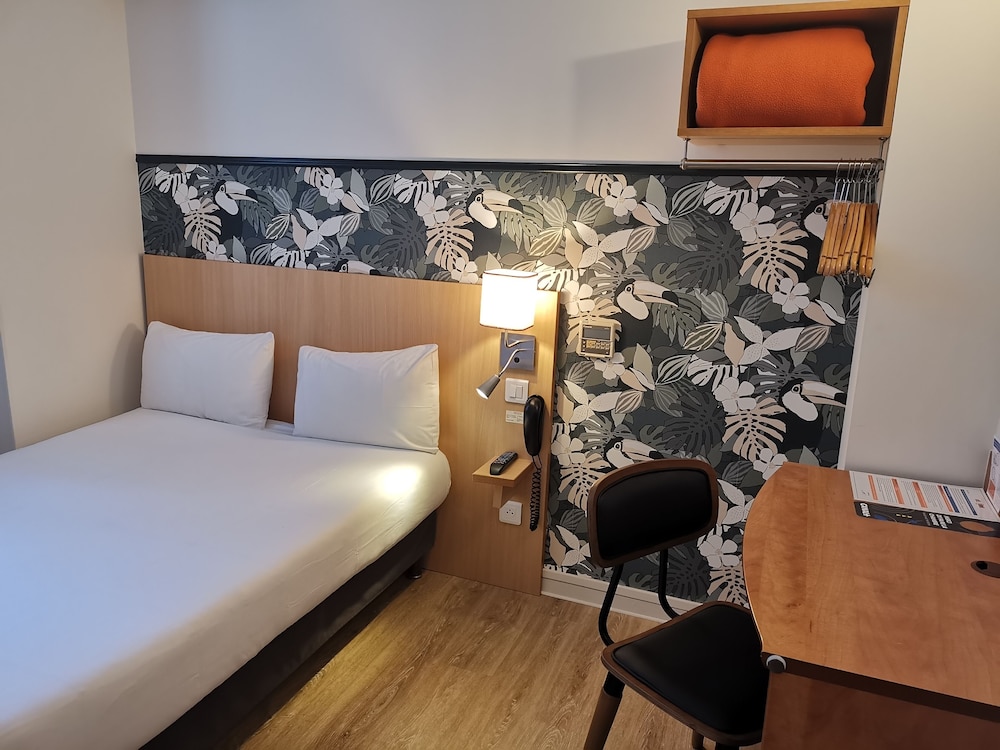 ROOM, SMALL, GROUND FLOOR