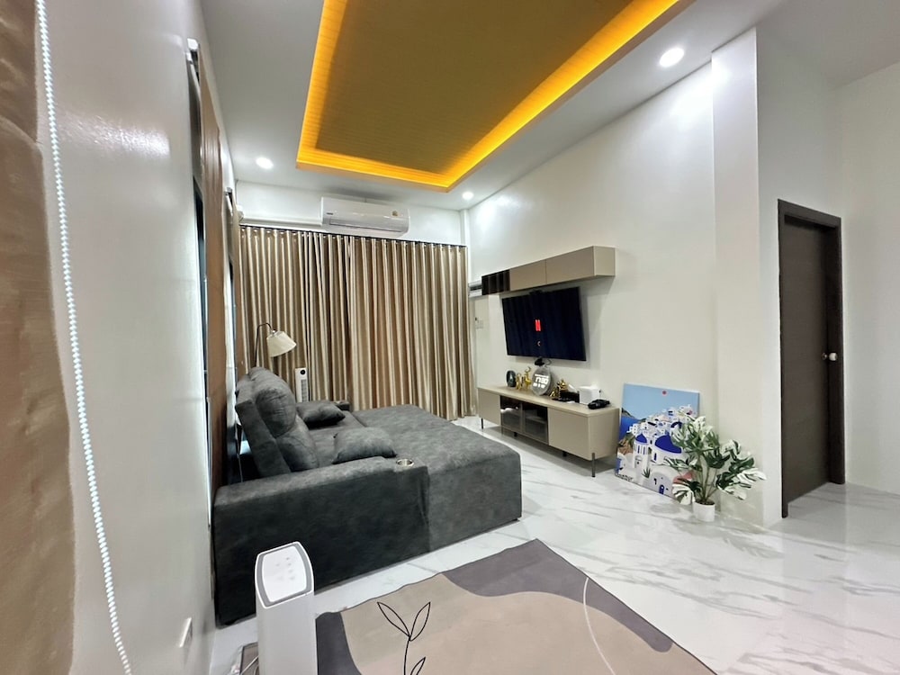 Golden Palm Resort 36/53